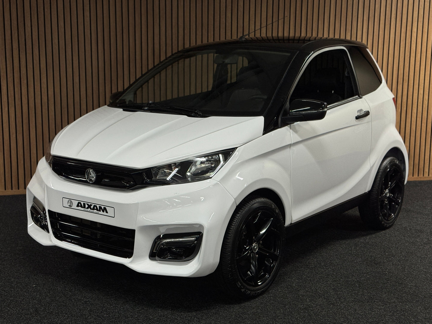 Aixam City Sport | 8 PS Kubota Motor | Rückfahrkamera / | blaue Gürtel | Innerhalb 250 KM Kostenlose Lieferung | Mopedauto | Leichtmobile | Aixam | Microcar | Ligier