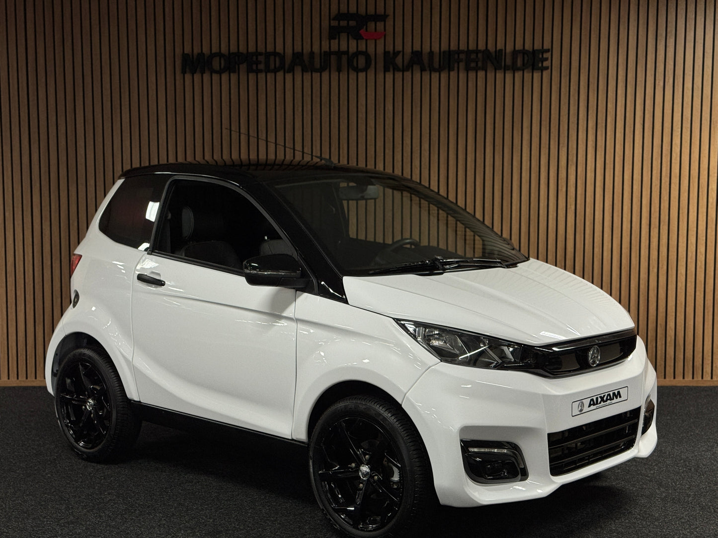 Aixam City Sport | 8 PS Kubota Motor | Rückfahrkamera / | blaue Gürtel | Innerhalb 250 KM Kostenlose Lieferung | Mopedauto | Leichtmobile | Aixam | Microcar | Ligier