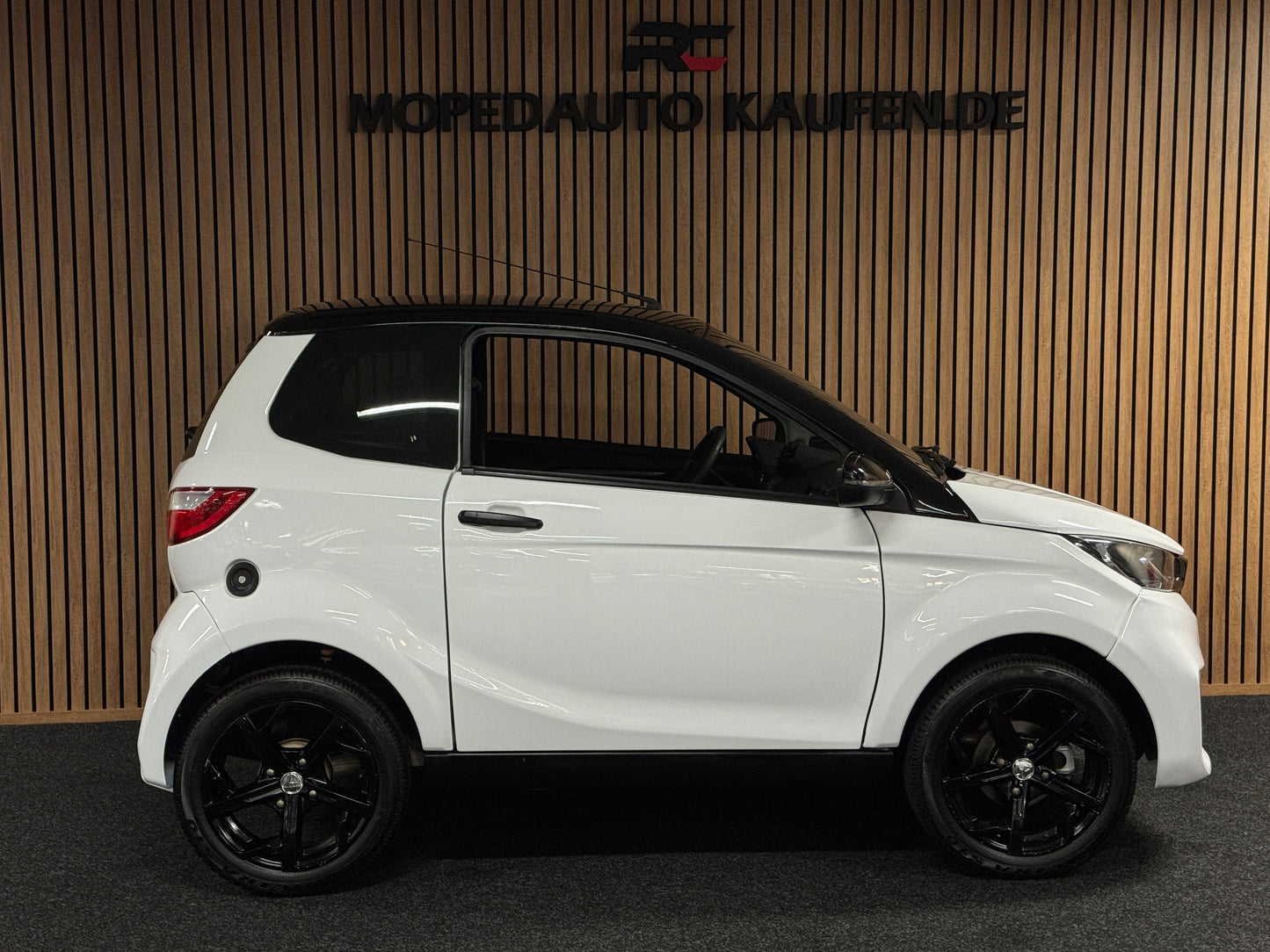 Aixam City Sport | 8 PS Kubota Motor | Rückfahrkamera / | blaue Gürtel | Innerhalb 250 KM Kostenlose Lieferung | Mopedauto | Leichtmobile | Aixam | Microcar | Ligier