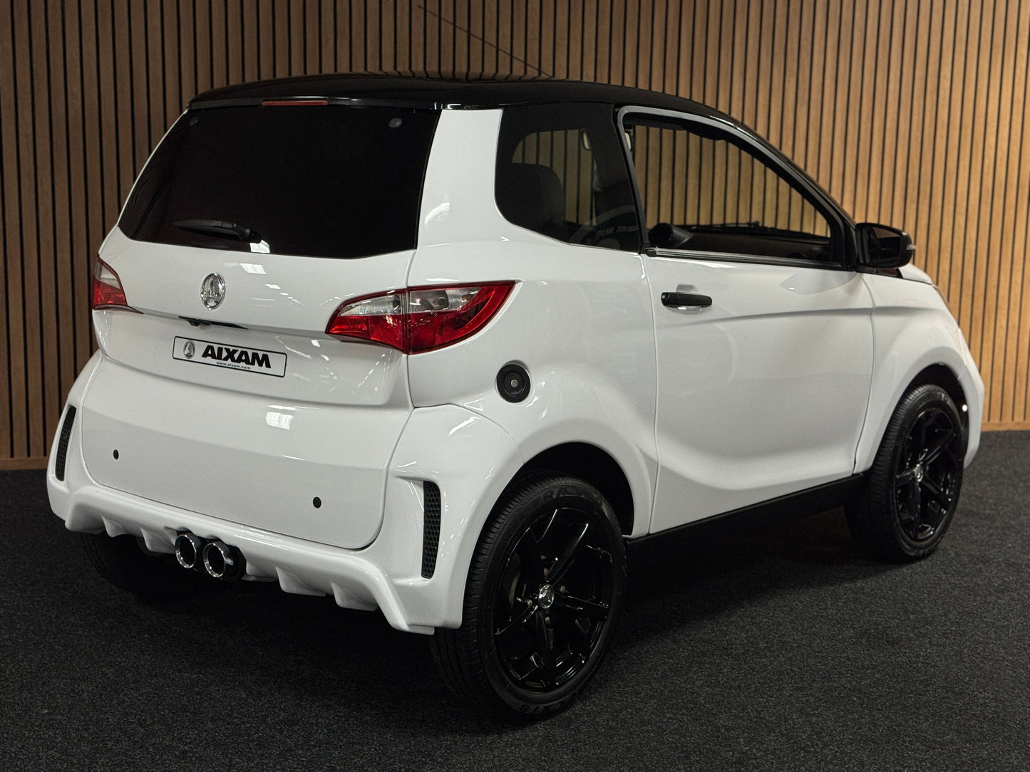Aixam City Sport | 8 PS Kubota Motor | Rückfahrkamera / | blaue Gürtel | Innerhalb 250 KM Kostenlose Lieferung | Mopedauto | Leichtmobile | Aixam | Microcar | Ligier