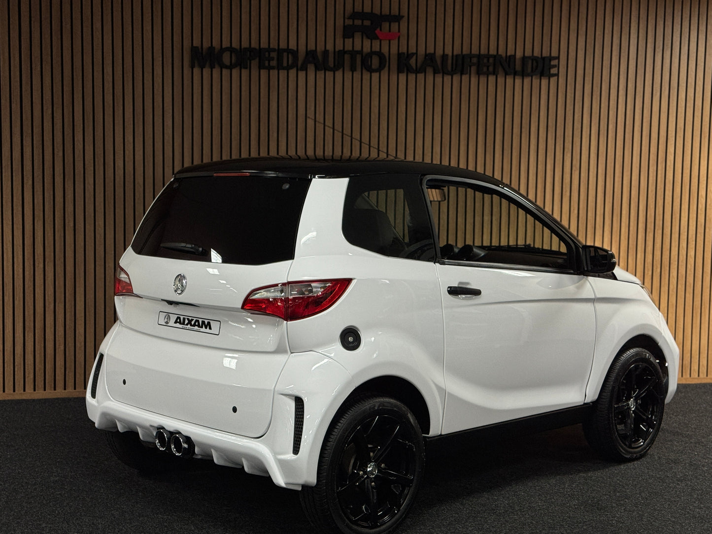 Aixam City Sport | 8 PS Kubota Motor | Rückfahrkamera / | blaue Gürtel | Innerhalb 250 KM Kostenlose Lieferung | Mopedauto | Leichtmobile | Aixam | Microcar | Ligier