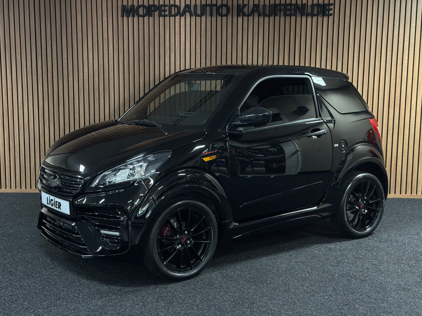 Ligier JS50 Ultimate Sport Facelift | Black On Black | Servolenkung | 8 PS leiser DCI Motor | 45 km/h | Rückfahrkamera | Innerhalb 250 KM Kostenlose Lieferung | Mopedauto | Leichtmobile