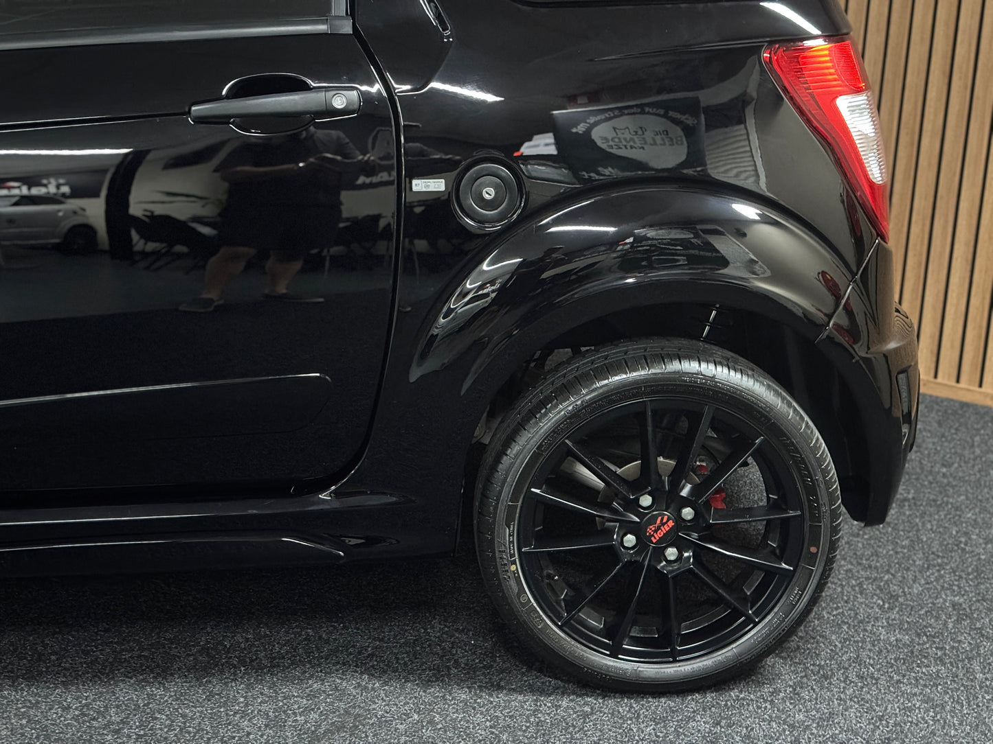 Ligier JS50 Ultimate Sport Facelift | Black On Black | Servolenkung | 8 PS leiser DCI Motor | 45 km/h | Rückfahrkamera | Innerhalb 250 KM Kostenlose Lieferung | Mopedauto | Leichtmobile