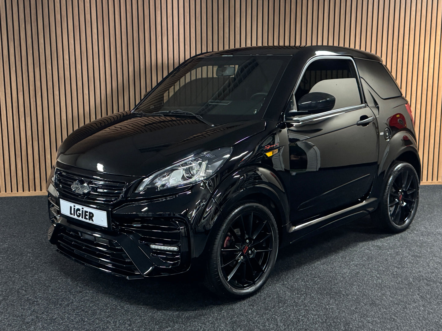 Ligier JS50 Ultimate Sport Facelift | Black On Black | Servolenkung | 8 PS leiser DCI Motor | 45 km/h | Rückfahrkamera | Innerhalb 250 KM Kostenlose Lieferung | Mopedauto | Leichtmobile