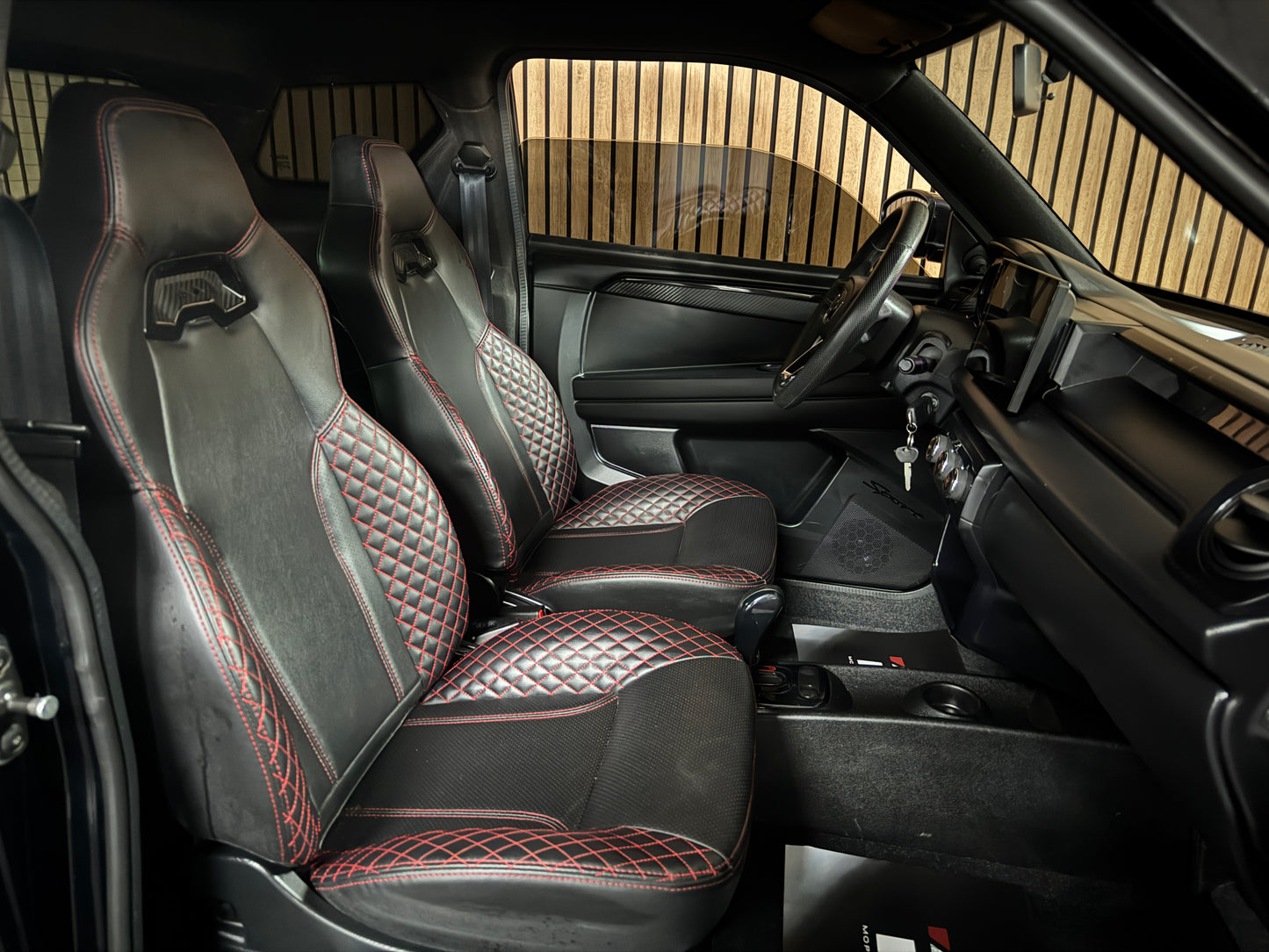 Ligier JS50 Ultimate Sport Facelift | Black On Black | Servolenkung | 8 PS leiser DCI Motor | 45 km/h | Rückfahrkamera | Innerhalb 250 KM Kostenlose Lieferung | Mopedauto | Leichtmobile