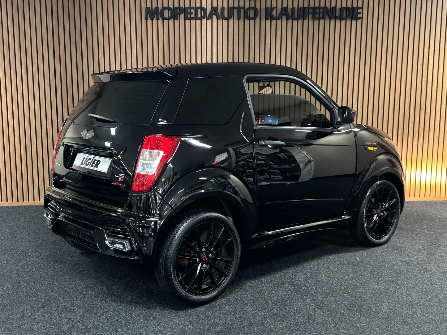 Ligier JS50 Ultimate Sport Facelift | Black On Black | Servolenkung | 8 PS leiser DCI Motor | 45 km/h | Rückfahrkamera | Innerhalb 250 KM Kostenlose Lieferung | Mopedauto | Leichtmobile
