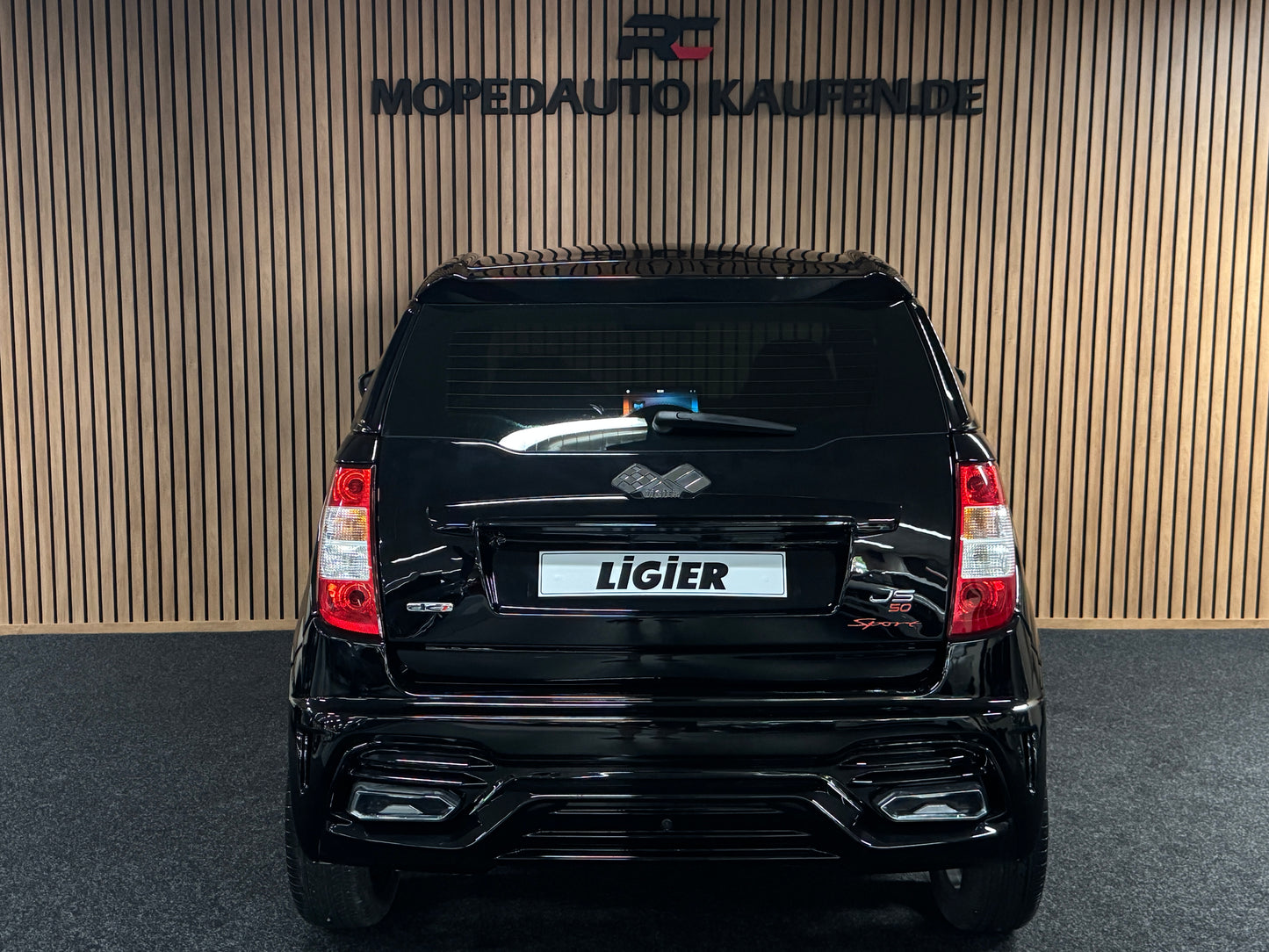 Ligier JS50 Ultimate Sport Facelift | Black On Black | Servolenkung | 8 PS leiser DCI Motor | 45 km/h | Rückfahrkamera | Innerhalb 250 KM Kostenlose Lieferung | Mopedauto | Leichtmobile