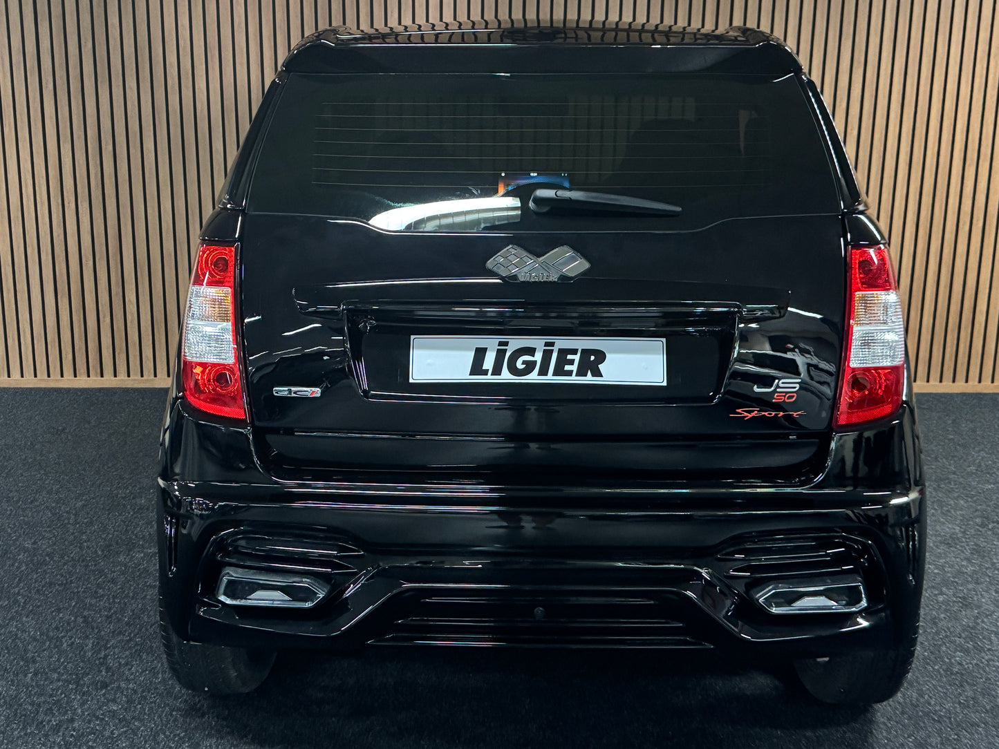 Ligier JS50 Ultimate Sport Facelift | Black On Black | Servolenkung | 8 PS leiser DCI Motor | 45 km/h | Rückfahrkamera | Innerhalb 250 KM Kostenlose Lieferung | Mopedauto | Leichtmobile