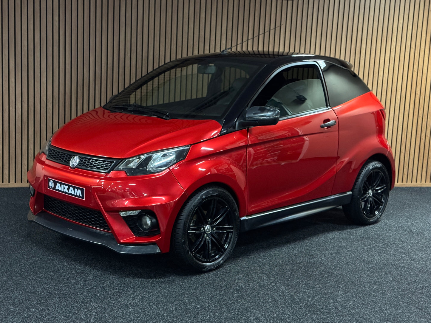 Aixam GTI Sport Rot 7000 KM ! | 8 PS Kubota Motor | 45 km/h | Innerhalb 250 KM Kostenlose Lieferung | Mopedauto | Leichtmobile