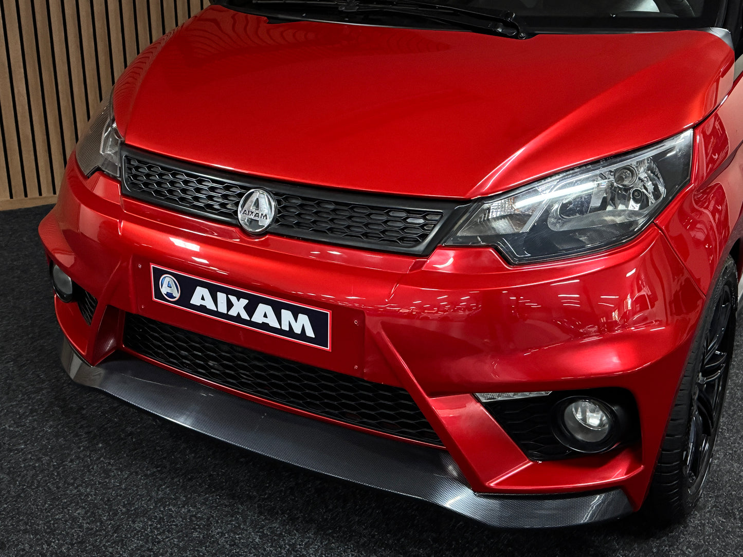 Aixam GTI Sport Rot 7000 KM ! | 8 PS Kubota Motor | 45 km/h | Innerhalb 250 KM Kostenlose Lieferung | Mopedauto | Leichtmobile