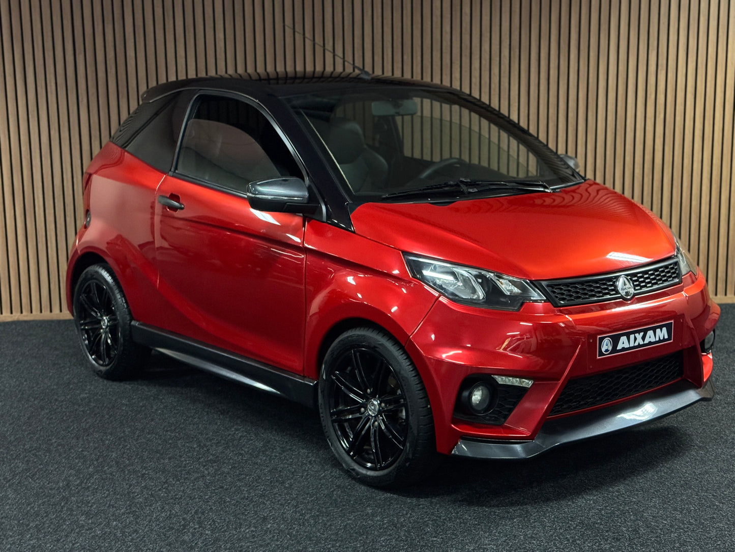 Aixam GTI Sport Rot 7000 KM ! | 8 PS Kubota Motor | 45 km/h | Innerhalb 250 KM Kostenlose Lieferung | Mopedauto | Leichtmobile