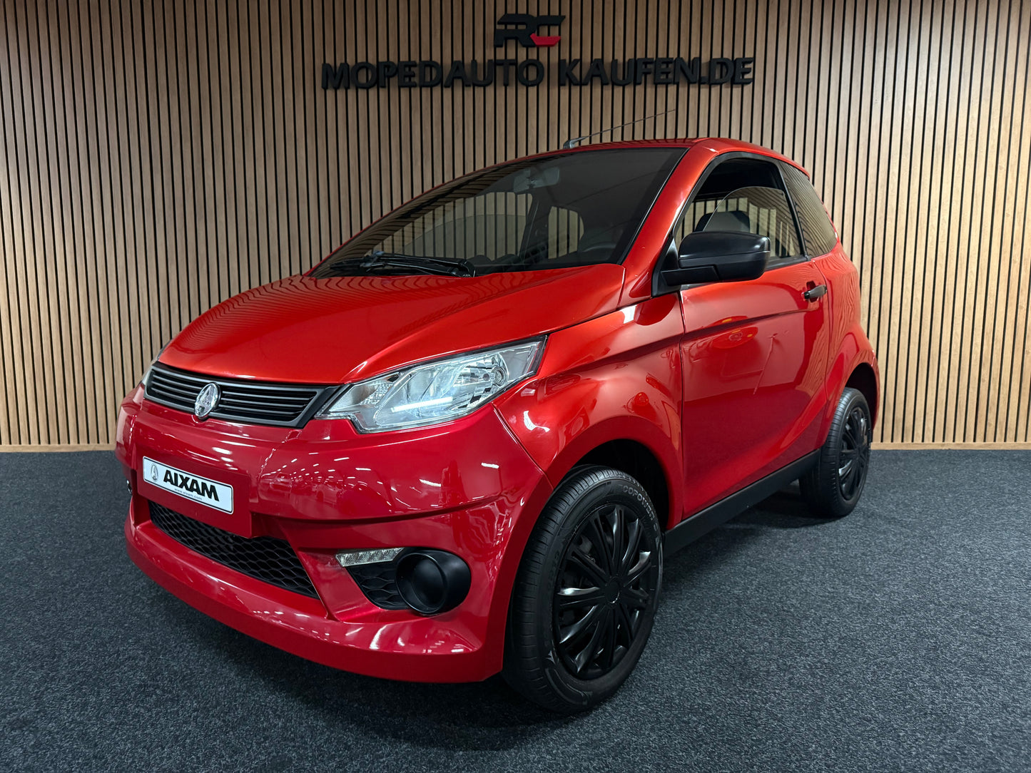 Aixam City Sport Rot | 8 PS Kubota Motor | 45 km/h | Innerhalb 250 KM Kostenlose Lieferung | Mopedauto | Leichtmobile