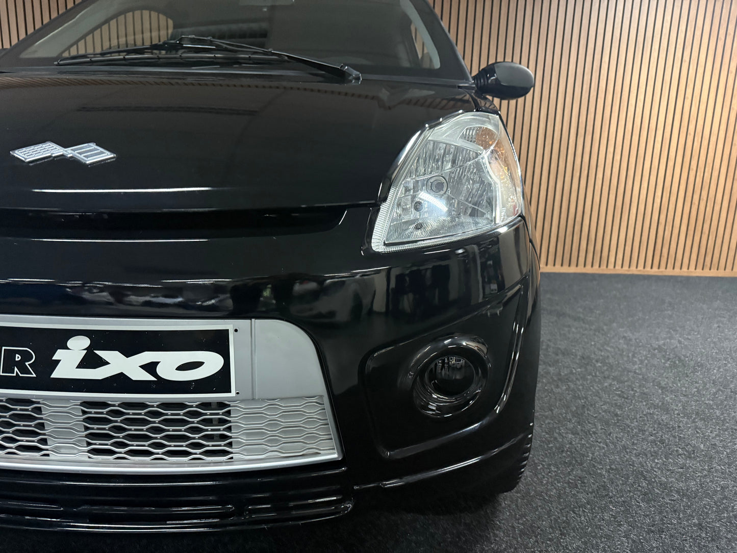 Ligier Ixo Schwarz | leiser DCI Motor | 45 km/h | Innerhalb 250 KM Kostenlose Lieferung | Mopedauto | Leichtmobile