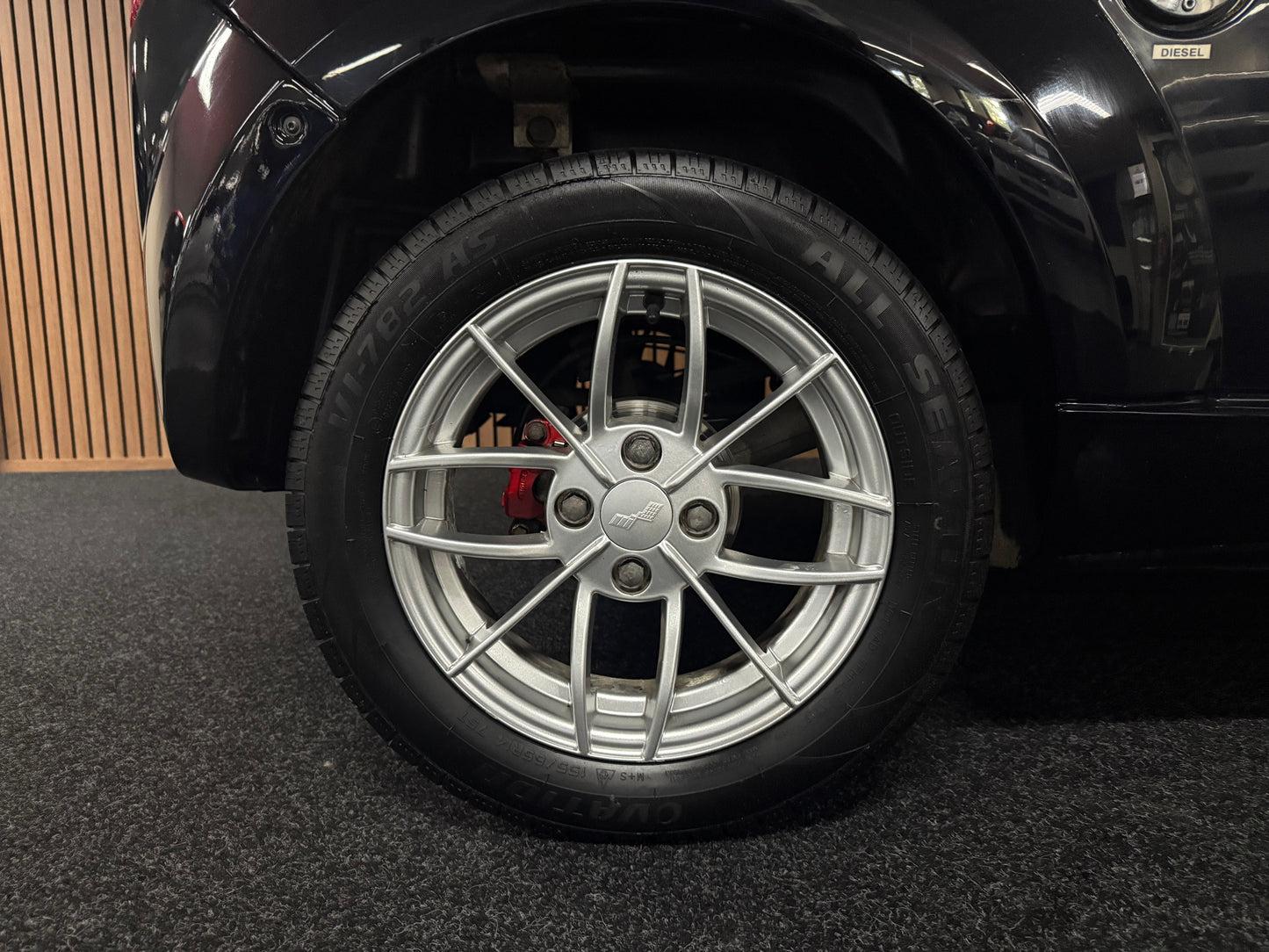 Ligier Ixo Schwarz | leiser DCI Motor | 45 km/h | Innerhalb 250 KM Kostenlose Lieferung | Mopedauto | Leichtmobile