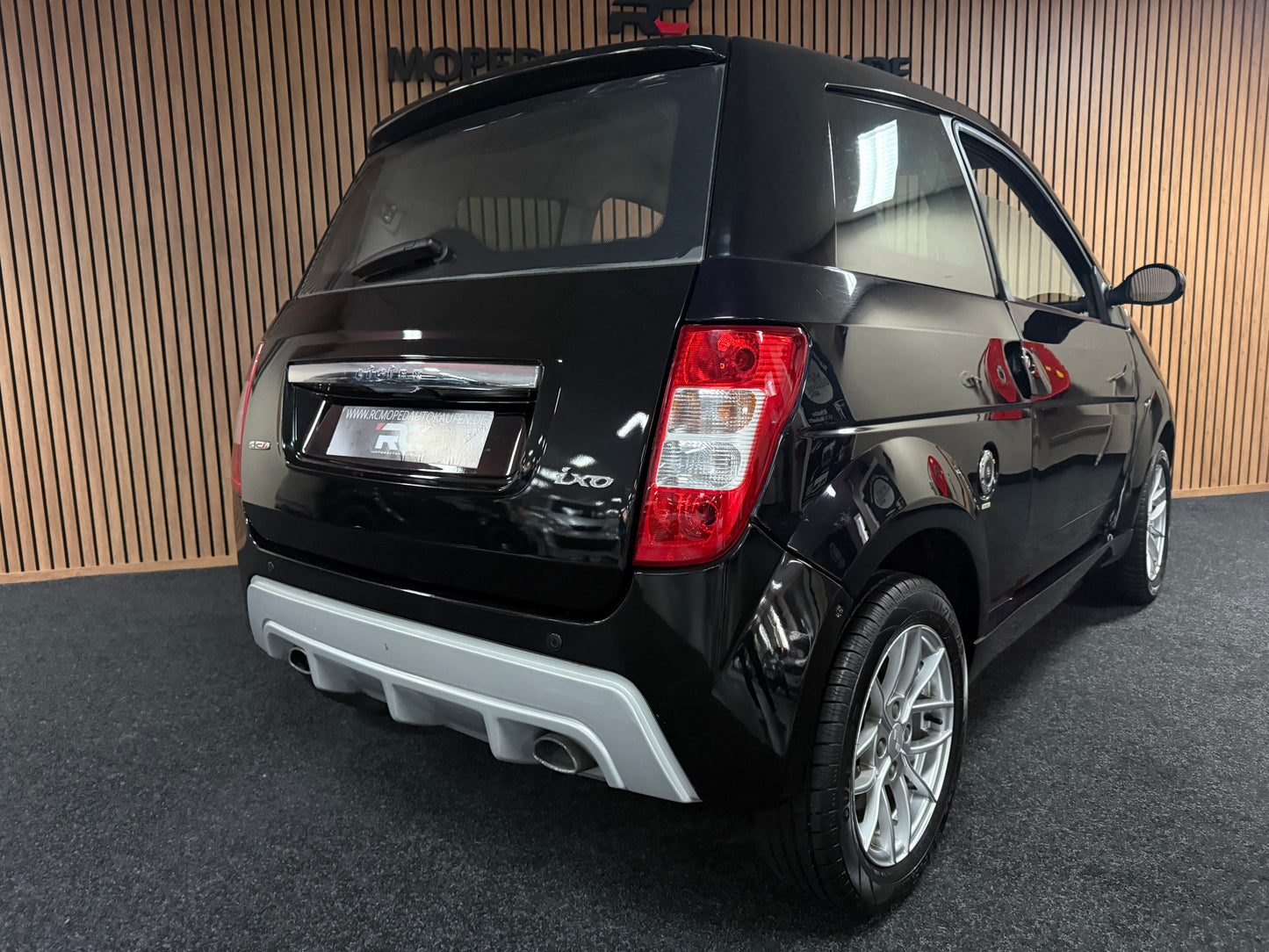 Ligier Ixo Schwarz | leiser DCI Motor | 45 km/h | Innerhalb 250 KM Kostenlose Lieferung | Mopedauto | Leichtmobile
