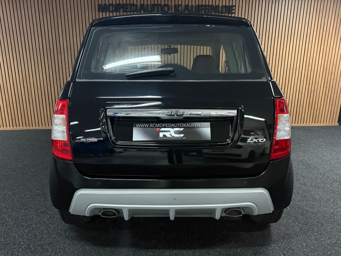 Ligier Ixo Schwarz | leiser DCI Motor | 45 km/h | Innerhalb 250 KM Kostenlose Lieferung | Mopedauto | Leichtmobile