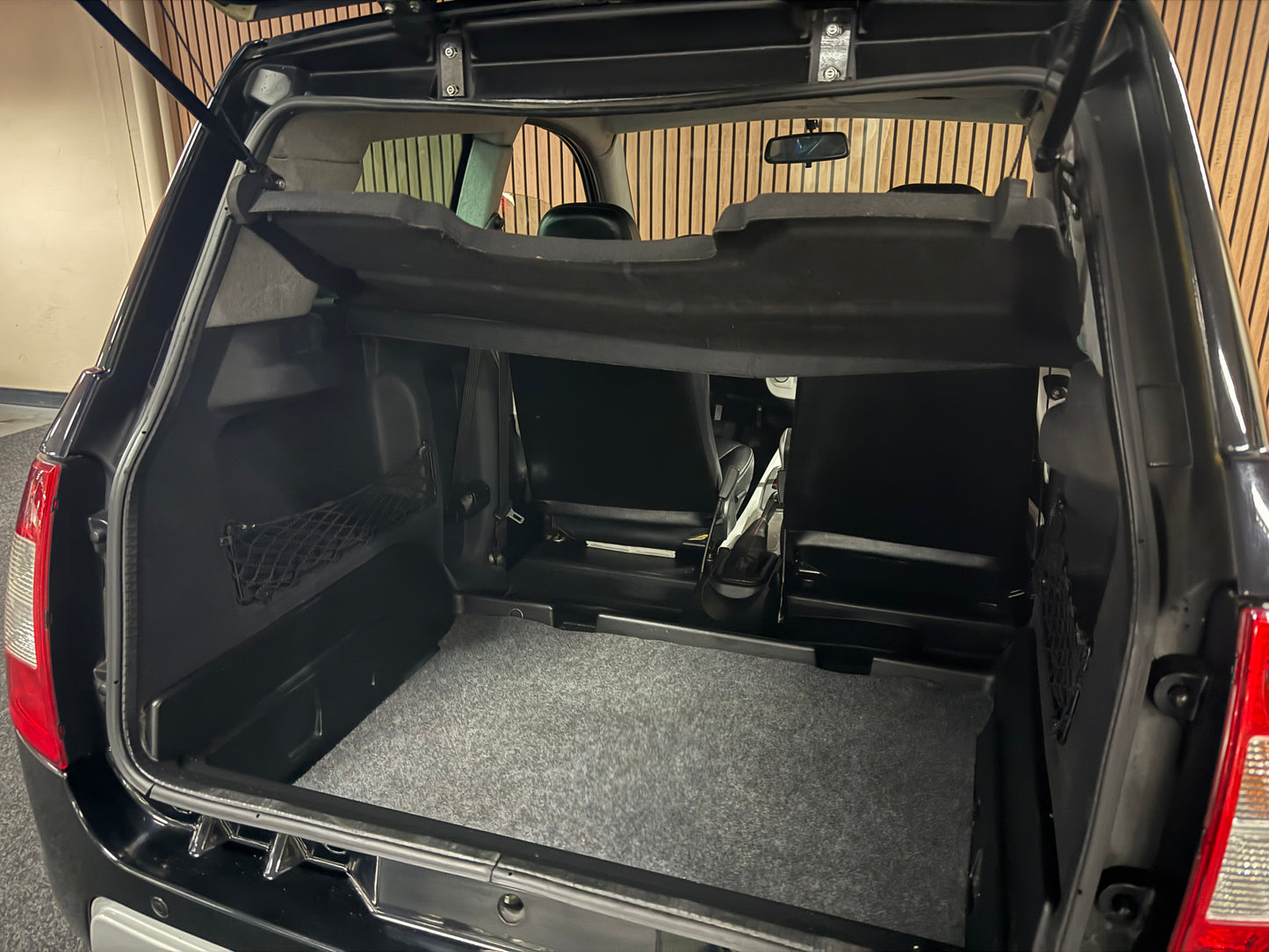 Ligier Ixo Schwarz | leiser DCI Motor | 45 km/h | Innerhalb 250 KM Kostenlose Lieferung | Mopedauto | Leichtmobile