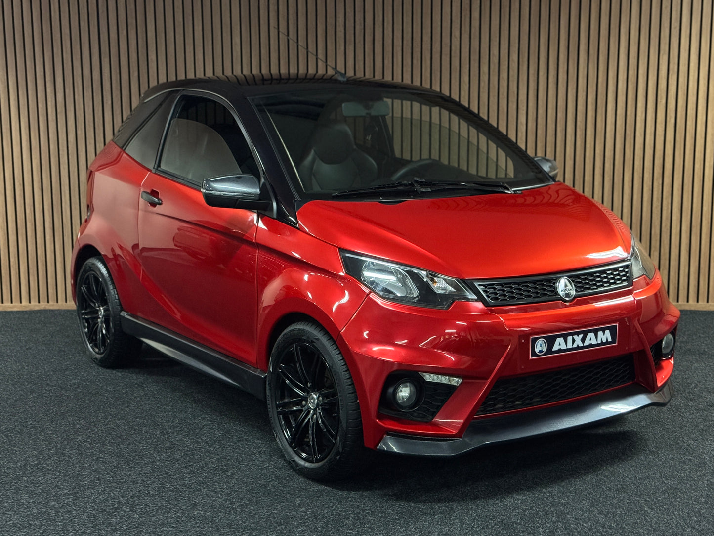Aixam GTI Sport Rot 7000 KM ! | 8 PS Kubota Motor | 45 km/h | Innerhalb 250 KM Kostenlose Lieferung | Mopedauto | Leichtmobile
