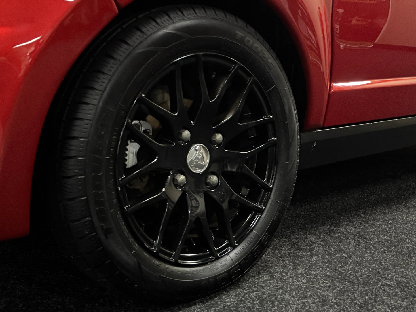 Aixam GTI Sport | 5 PS Kubota Motor | 45 km/h | Innerhalb 250 KM Kostenlose Lieferung | Mopedauto | Leichtmobile