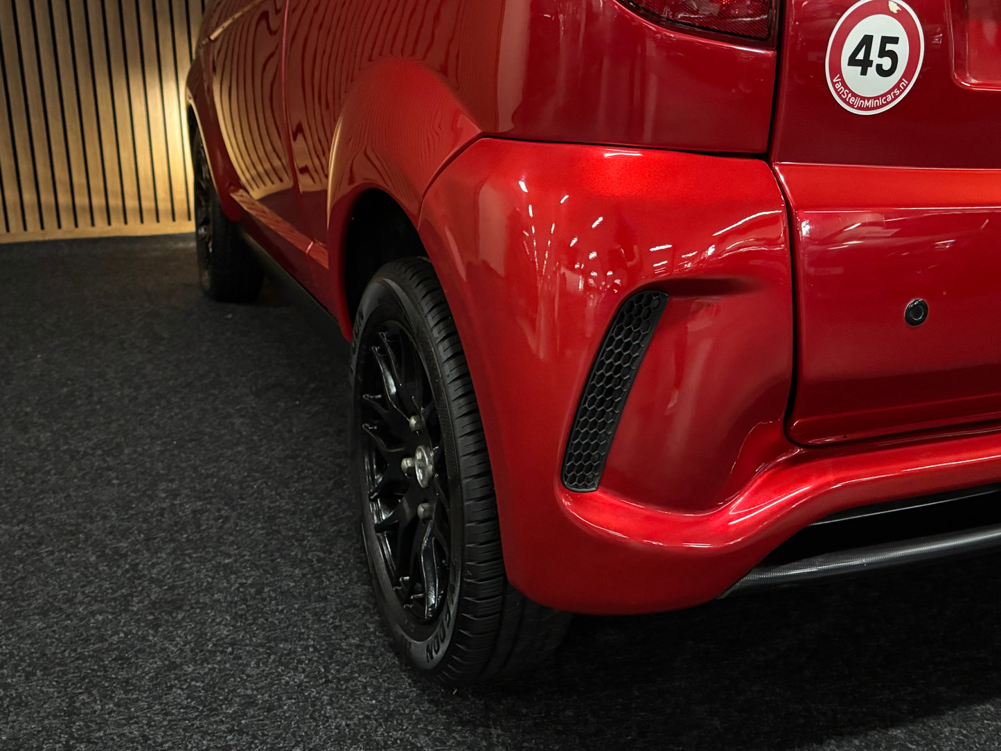 Aixam GTI Sport | 5 PS Kubota Motor | 45 km/h | Innerhalb 250 KM Kostenlose Lieferung | Mopedauto | Leichtmobile