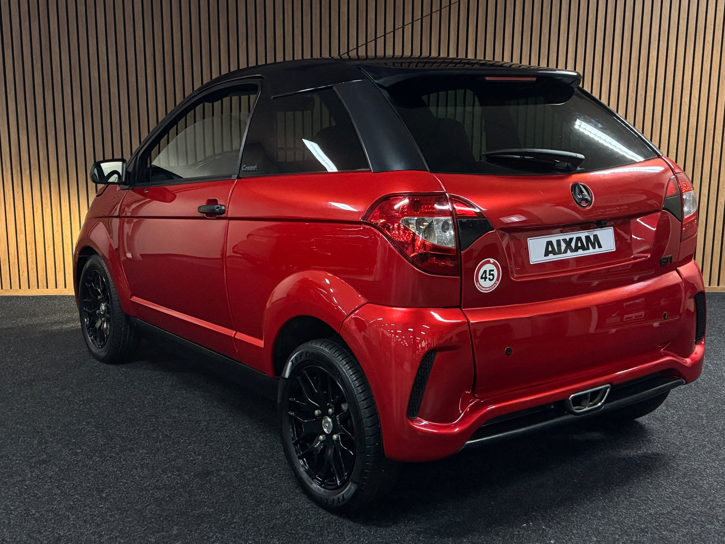 Aixam GTI Sport | 5 PS Kubota Motor | 45 km/h | Innerhalb 250 KM Kostenlose Lieferung | Mopedauto | Leichtmobile