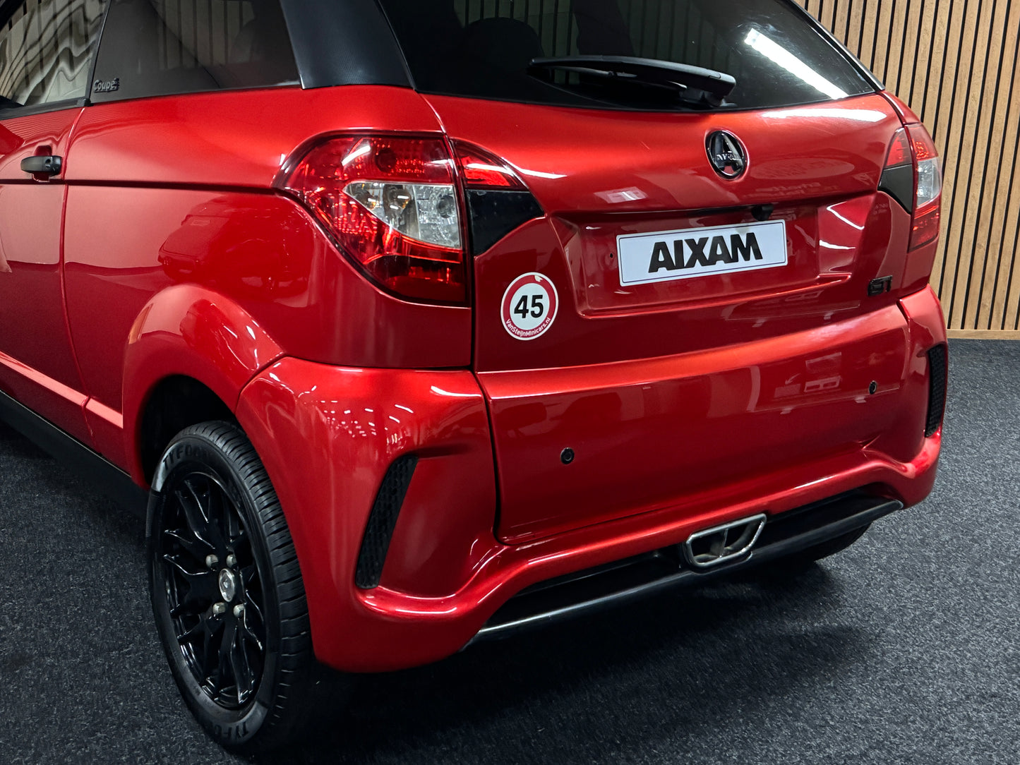 Aixam GTI Sport | 5 PS Kubota Motor | 45 km/h | Innerhalb 250 KM Kostenlose Lieferung | Mopedauto | Leichtmobile