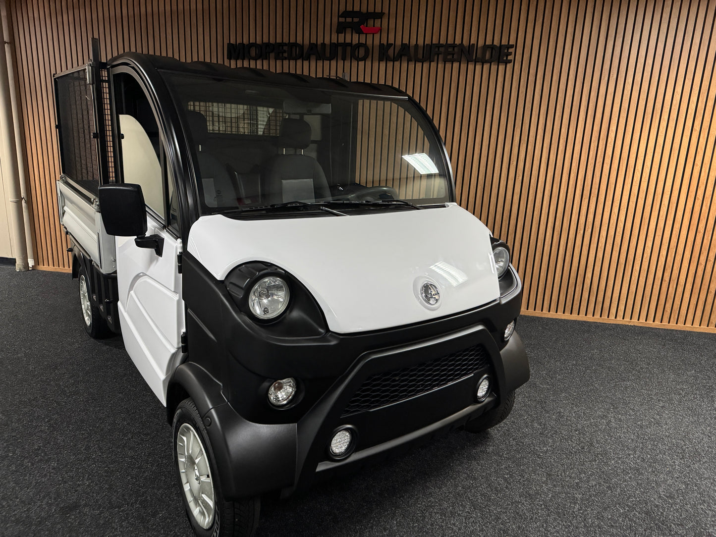 Aixam D-Truck mit offener Ladefläche 45 km/h | Innerhalb 250 KM Kostenlose Lieferung | Mopedauto | Leichtmobile | Aixam | Microcar | Ligier