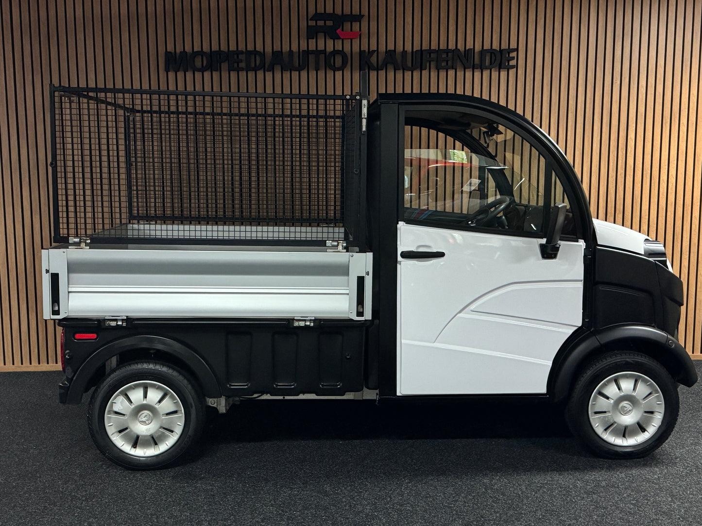 Aixam D-Truck mit offener Ladefläche 45 km/h | Innerhalb 250 KM Kostenlose Lieferung | Mopedauto | Leichtmobile | Aixam | Microcar | Ligier