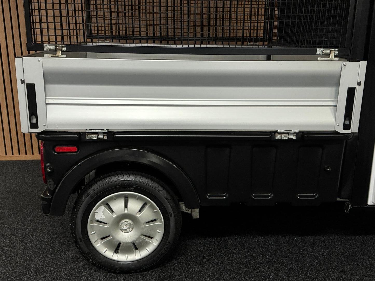 Aixam D-Truck mit offener Ladefläche 45 km/h | Innerhalb 250 KM Kostenlose Lieferung | Mopedauto | Leichtmobile | Aixam | Microcar | Ligier