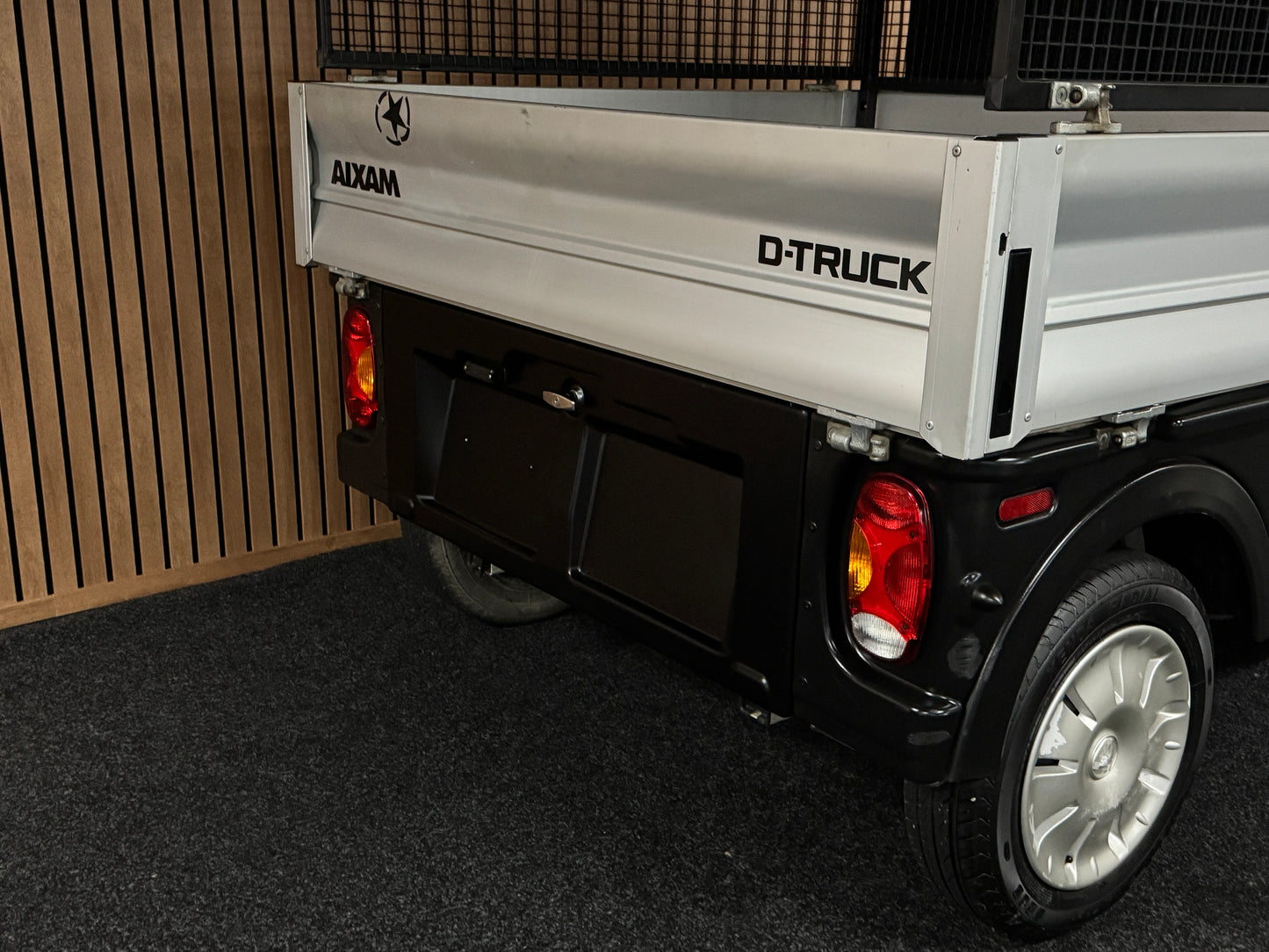 Aixam D-Truck mit offener Ladefläche 45 km/h | Innerhalb 250 KM Kostenlose Lieferung | Mopedauto | Leichtmobile | Aixam | Microcar | Ligier