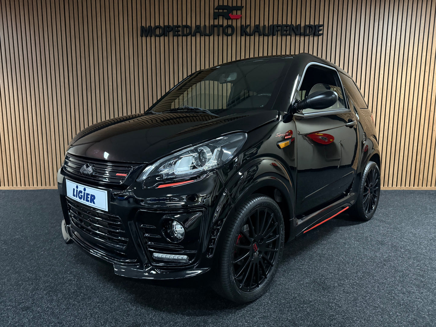 Ligier JS50 Ultimate Sport Black on Black | Servolenkung | Airbag | 8 PS leiser DCI Motor | 45 km/h | Rückfahrkamera | Innerhalb 250 KM Kostenlose Lieferung | Mopedauto | Leichtmobile