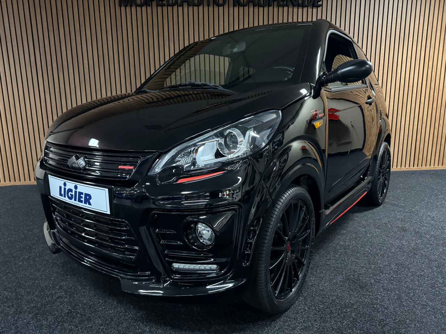 Ligier JS50 Ultimate Sport Black on Black | Servolenkung | Airbag | 8 PS leiser DCI Motor | 45 km/h | Rückfahrkamera | Innerhalb 250 KM Kostenlose Lieferung | Mopedauto | Leichtmobile