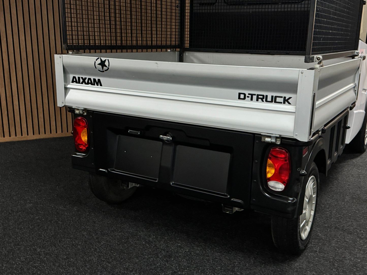 Aixam D-Truck mit offener Ladefläche 45 km/h | Innerhalb 250 KM Kostenlose Lieferung | Mopedauto | Leichtmobile | Aixam | Microcar | Ligier
