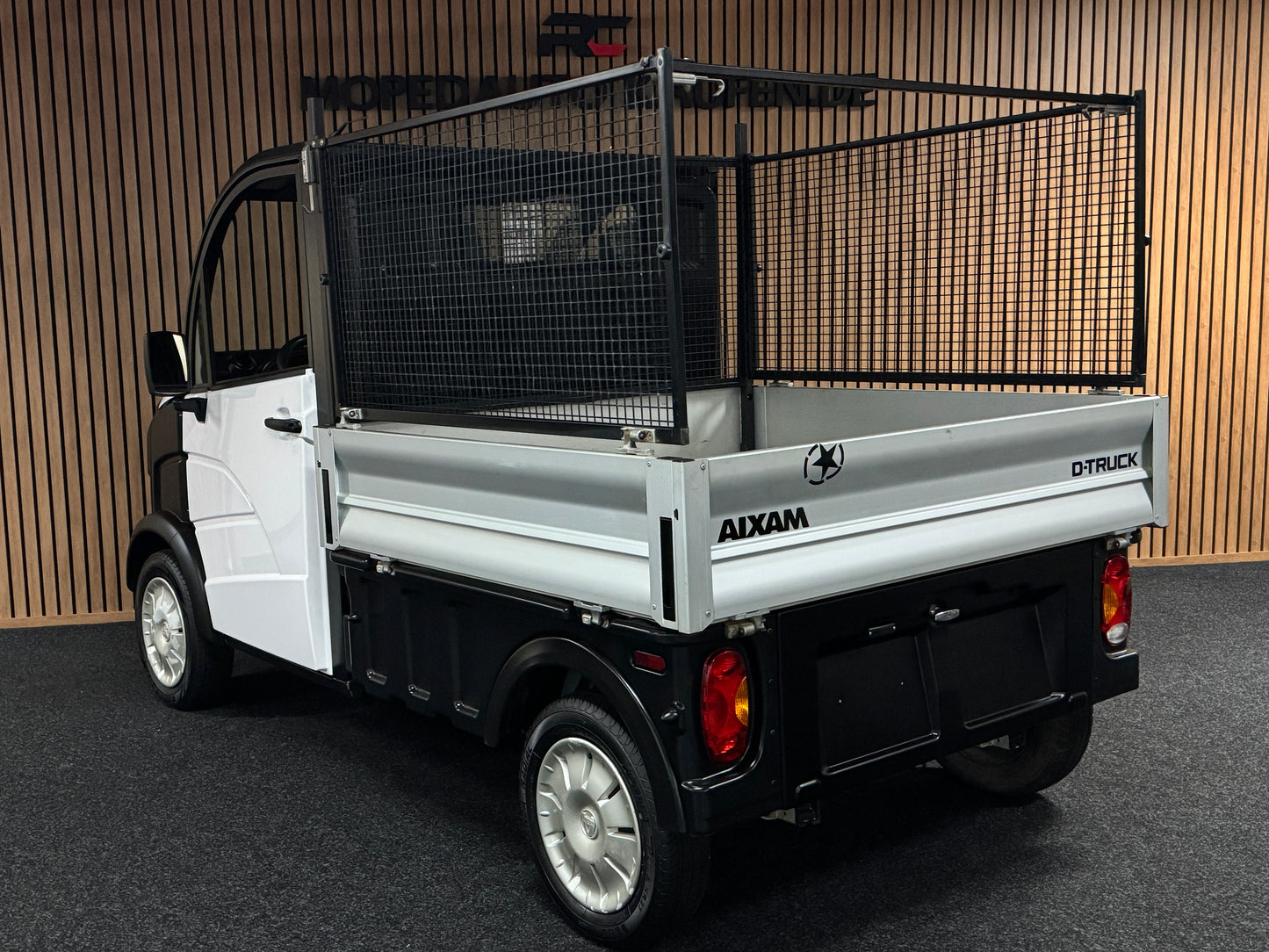 Aixam D-Truck mit offener Ladefläche 45 km/h | Innerhalb 250 KM Kostenlose Lieferung | Mopedauto | Leichtmobile | Aixam | Microcar | Ligier