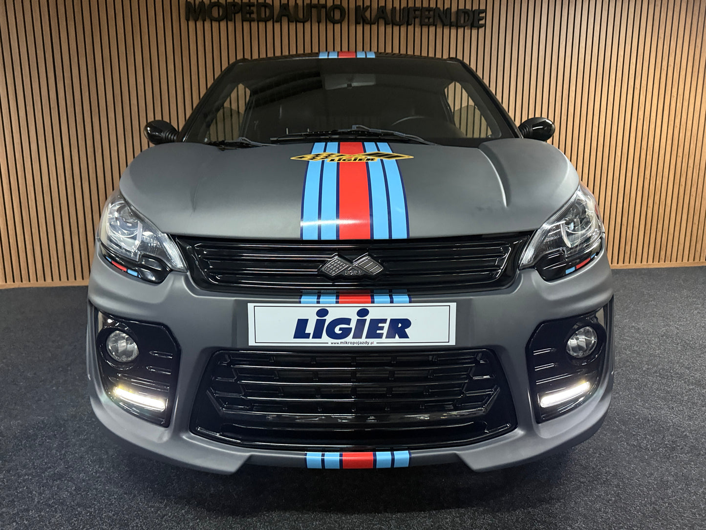 Ligier JS50 Ultimate Matt Grau Sport Edition | KLIMA | Rückfahrkamera | 8 PS leiser DCI Motor | 45 km/h | Innerhalb 250 KM Kostenlose Lieferung | Mopedauto | Leichtmobile