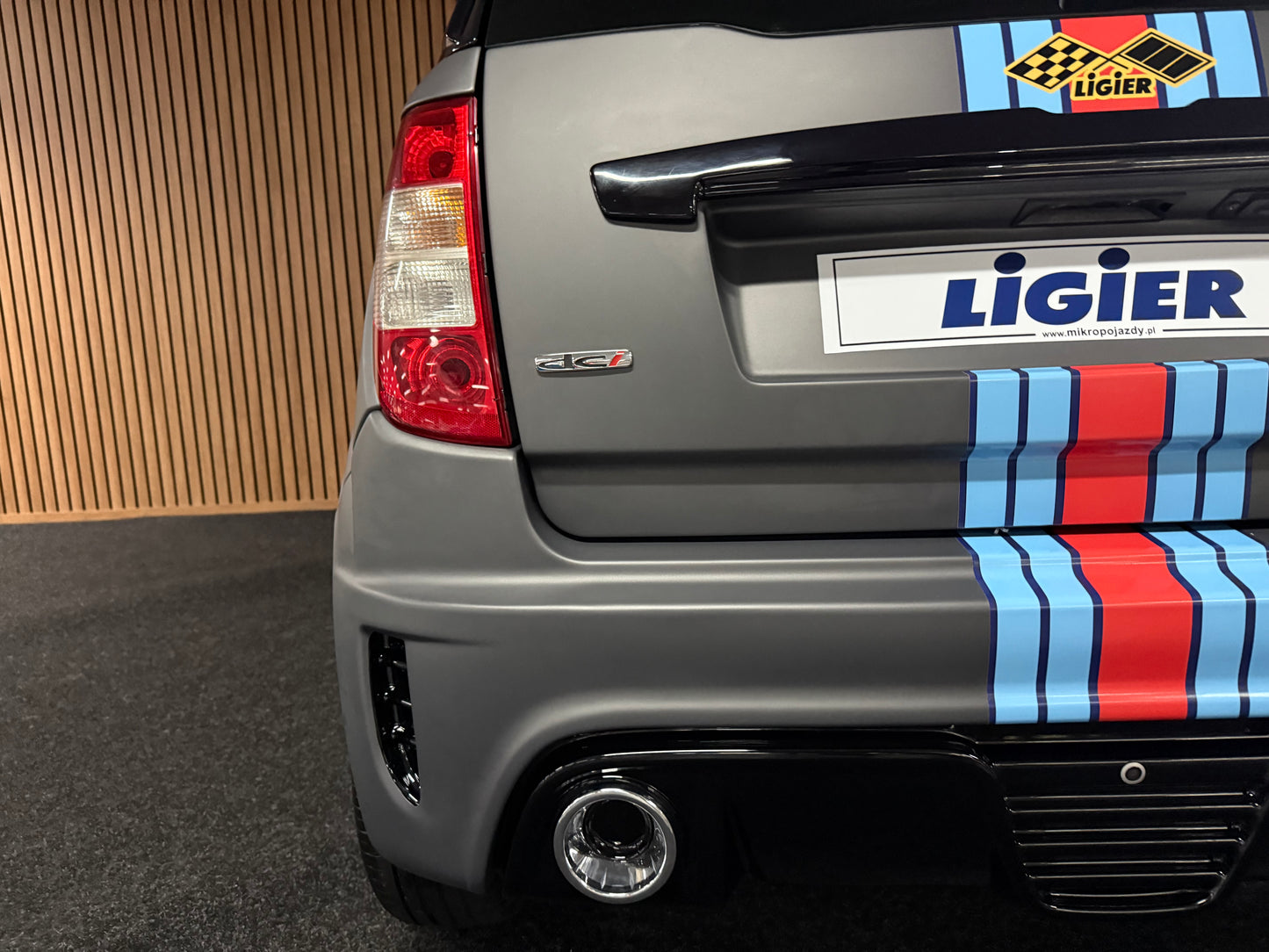 Ligier JS50 Ultimate Matt Grau Sport Edition | KLIMA | Rückfahrkamera | 8 PS leiser DCI Motor | 45 km/h | Innerhalb 250 KM Kostenlose Lieferung | Mopedauto | Leichtmobile