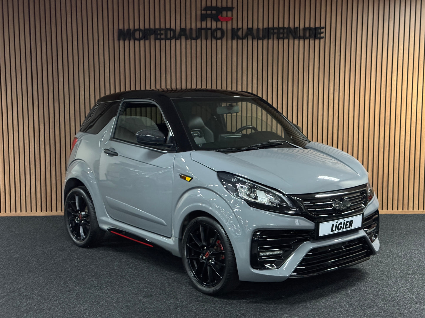 Ligier JS50 Ultimate Sport Facelift | Nardo Grey | Servolenkung | Ambi-Light 8 PS leiser DCI Motor | 45 km/h | Rückfahrkamera | Innerhalb 250 KM Kostenlose Lieferung | Mopedauto | Leichtmobile