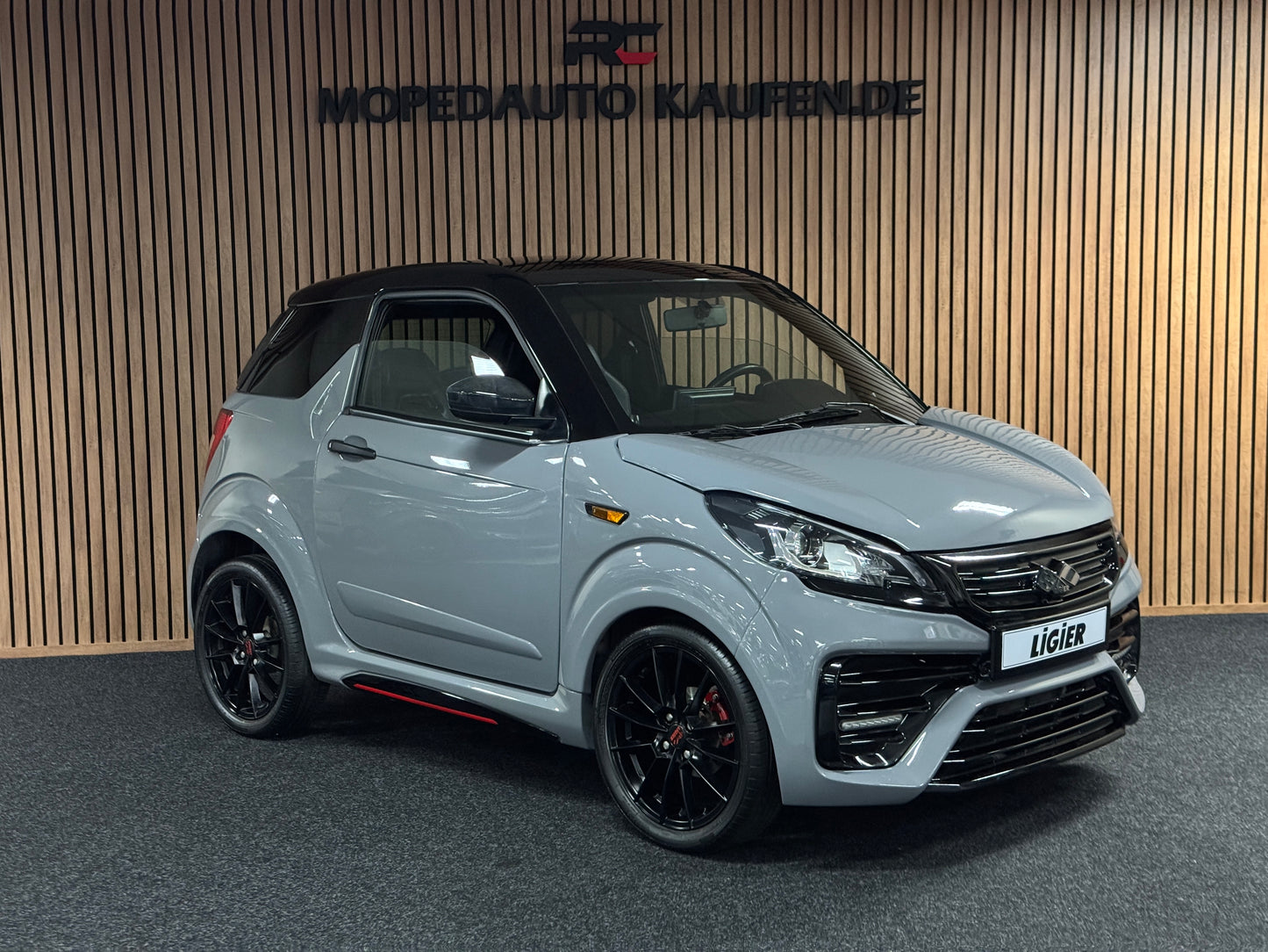 Ligier JS50 Ultimate Sport Facelift | Nardo Grey | Servolenkung | Ambi-Light 8 PS leiser DCI Motor | 45 km/h | Rückfahrkamera | Innerhalb 250 KM Kostenlose Lieferung | Mopedauto | Leichtmobile