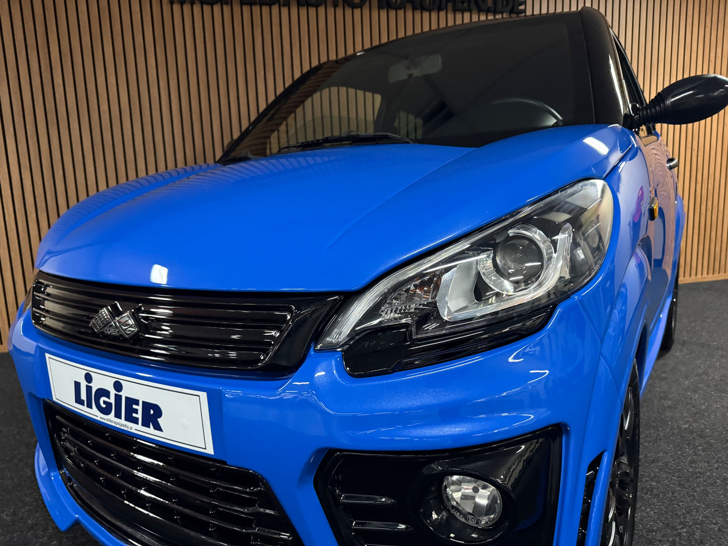 Ligier JS50 Ultimate Sport  | Servolenkung | 8 PS leiser DCI Motor | 45 km/h | Rückfahrkamera | Innerhalb 250 KM Kostenlose Lieferung | Mopedauto | Leichtmobile