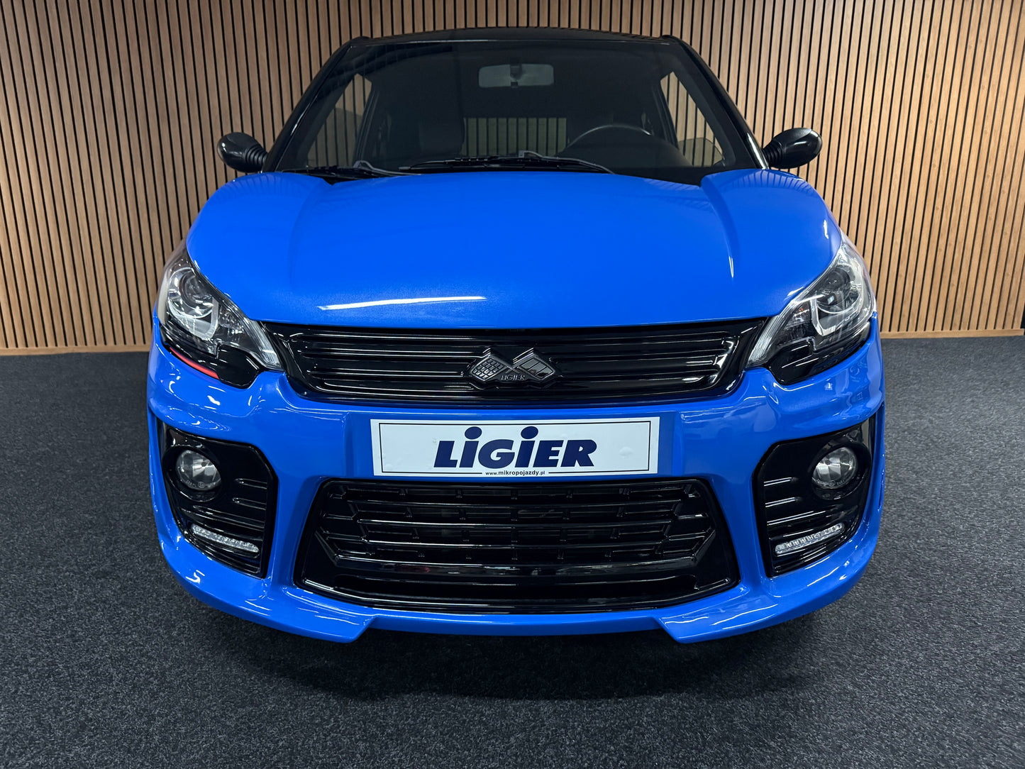 Ligier JS50 Ultimate Sport  | Servolenkung | 8 PS leiser DCI Motor | 45 km/h | Rückfahrkamera | Innerhalb 250 KM Kostenlose Lieferung | Mopedauto | Leichtmobile