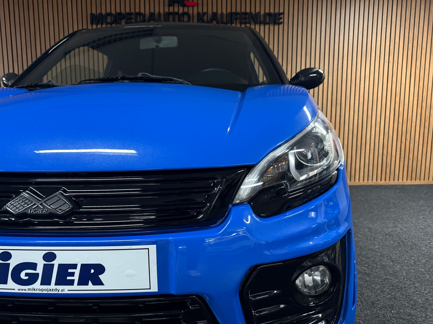 Ligier JS50 Ultimate Sport  | Servolenkung | 8 PS leiser DCI Motor | 45 km/h | Rückfahrkamera | Innerhalb 250 KM Kostenlose Lieferung | Mopedauto | Leichtmobile