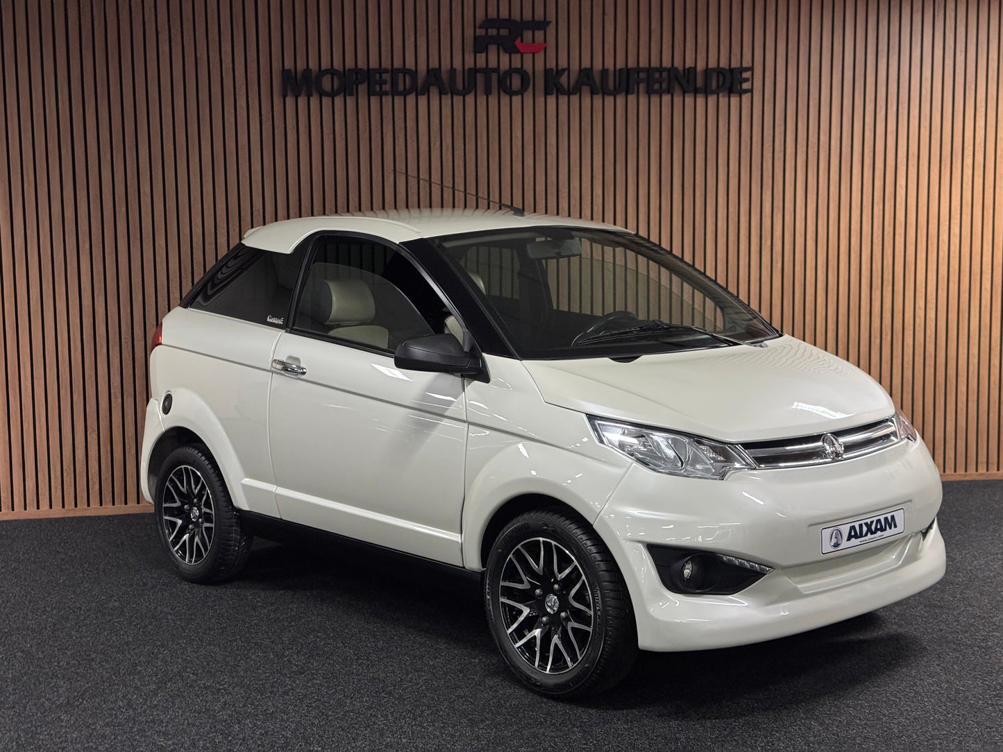 Aixam Coupé Sport | Kubota Motor | 45 km/h | Innerhalb 250 KM Kostenlose Lieferung | Mopedauto | Leichtmobile