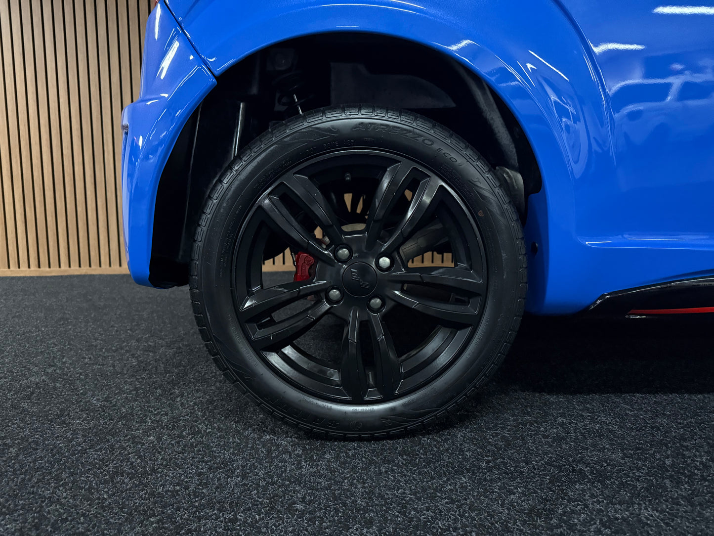 Ligier JS50 Ultimate Sport  | Servolenkung | 8 PS leiser DCI Motor | 45 km/h | Rückfahrkamera | Innerhalb 250 KM Kostenlose Lieferung | Mopedauto | Leichtmobile