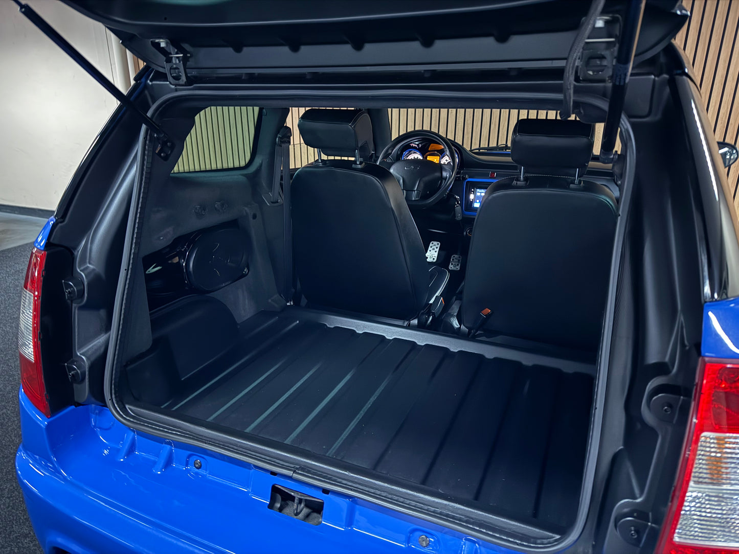 Ligier JS50 Ultimate Sport  | Servolenkung | 8 PS leiser DCI Motor | 45 km/h | Rückfahrkamera | Innerhalb 250 KM Kostenlose Lieferung | Mopedauto | Leichtmobile