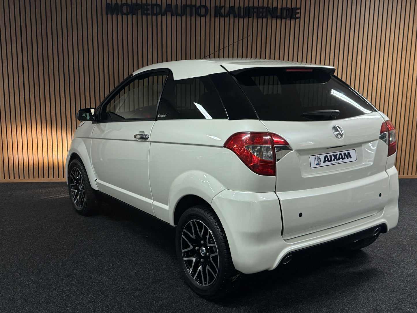 Aixam Coupé Sport | Kubota Motor | 45 km/h | Innerhalb 250 KM Kostenlose Lieferung | Mopedauto | Leichtmobile
