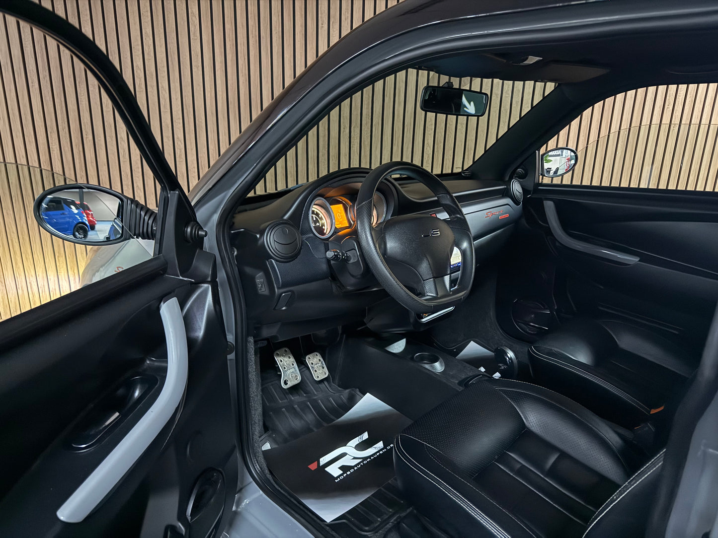 Ligier JS50 Ultimate Sport Nardo Grau | Servolenkung | 8 PS leiser DCI Motor | 45 km/h | Rückfahrkamera | Innerhalb 250 KM Kostenlose Lieferung | Mopedauto | Leichtmobile