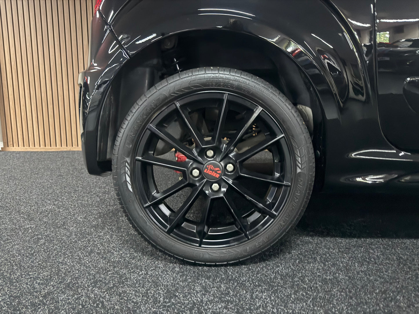 Ligier JS50 Ultimate | KLIMA | Black on Black | Servolenkung Apple Car  | 8 PS leiser DCI Motor | 45 km/h | Rückfahrkamera | Innerhalb 250 KM Kostenlose Lieferung | Mopedauto | Leichtmobile