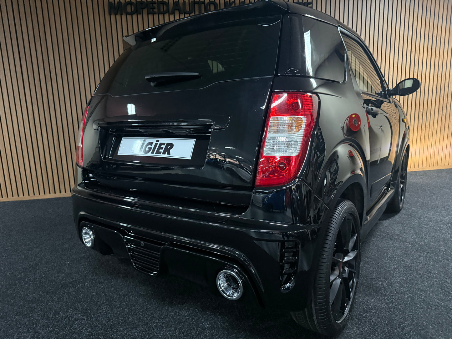 Ligier JS50 Ultimate | KLIMA | Black on Black | Servolenkung Apple Car  | 8 PS leiser DCI Motor | 45 km/h | Rückfahrkamera | Innerhalb 250 KM Kostenlose Lieferung | Mopedauto | Leichtmobile