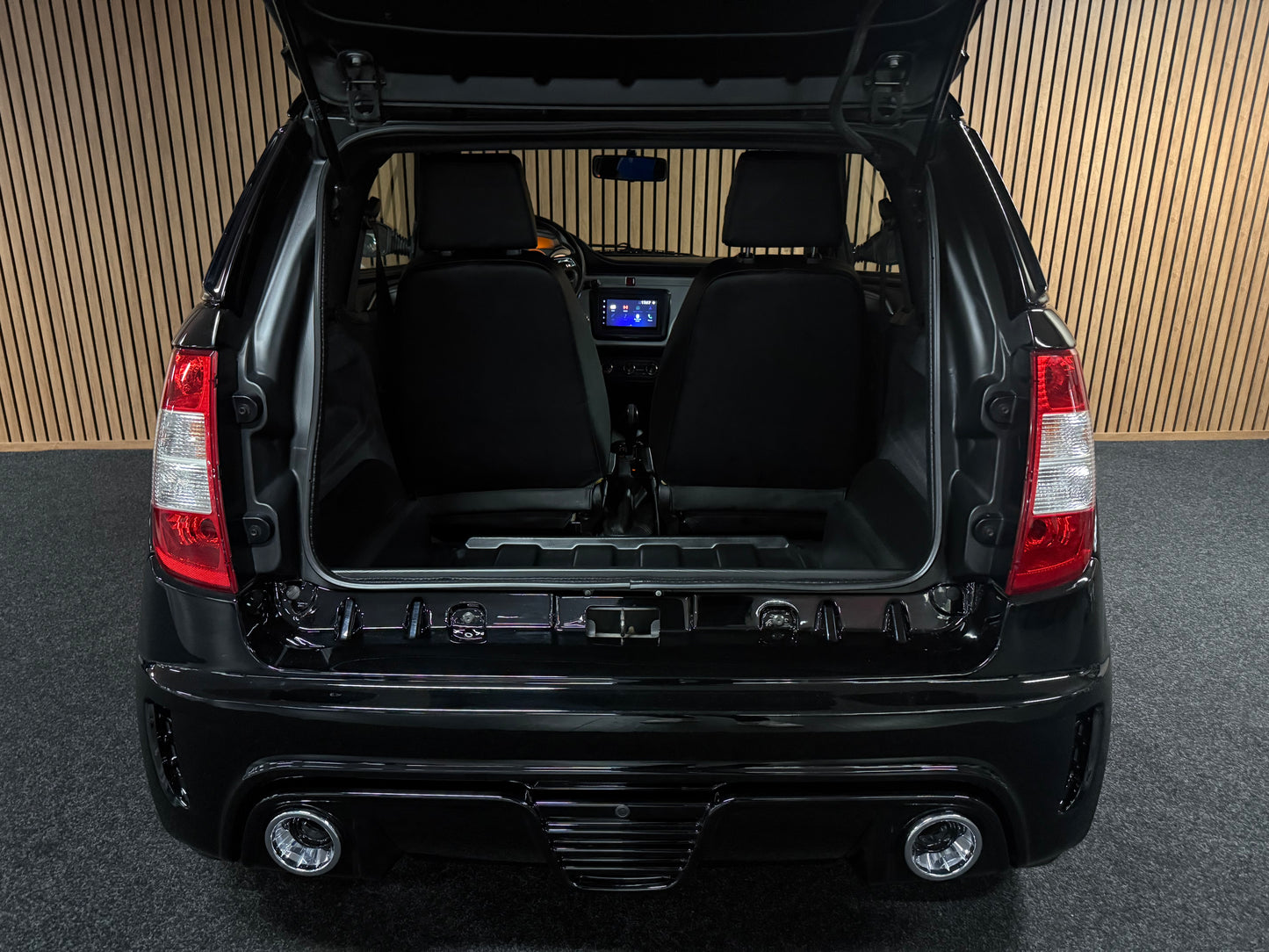 Ligier JS50 Ultimate | KLIMA | Black on Black | Servolenkung Apple Car  | 8 PS leiser DCI Motor | 45 km/h | Rückfahrkamera | Innerhalb 250 KM Kostenlose Lieferung | Mopedauto | Leichtmobile