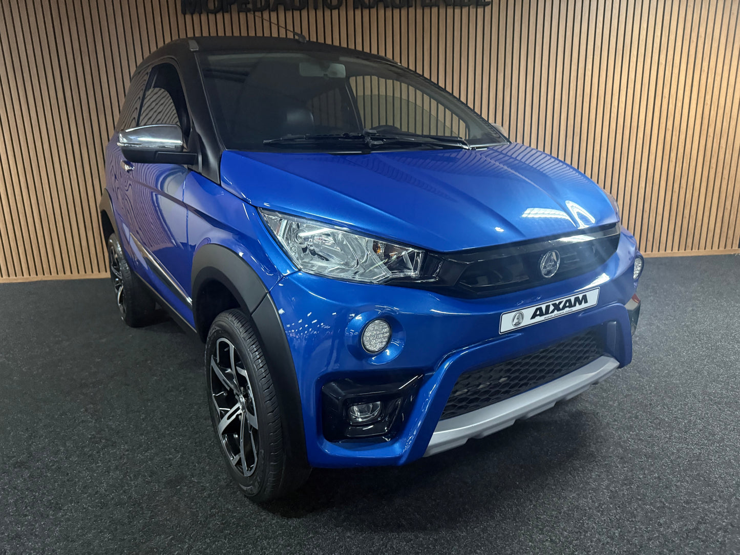 Aixam Crossover XXL | 8 PS Kubota Motor | Rückfahrkamera | 45 km/h | Innerhalb 250 KM Kostenlose Lieferung | Mopedauto | Leichtmobile